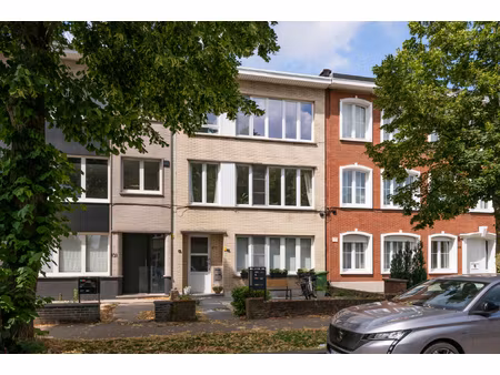 appartement te koop in wilrijk met 2 slaapkamers