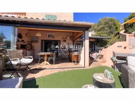 appartement vue mer avec jardin