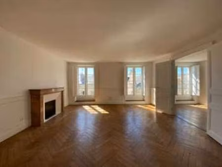 location appartement 3 pièces à nantes centre ville (44000) : à louer 3 pièces / 75m² nant