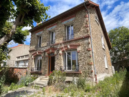 location maison 7 pièces, 150.03m², champigny
