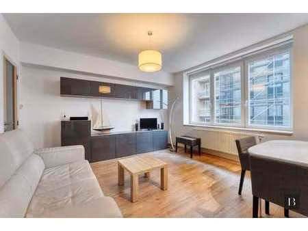 appartement entièrement rénové, prêt à emménager, avec vu...