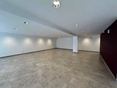 espace de bureau de 162 m² à louer dans un emplacement privi