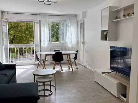 location meublée appartement 1 pièce 9 m² à évry-courcouronnes (91000), 520 €