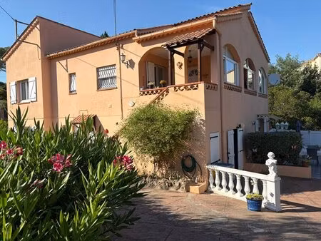 maison saint aygulf 8 pièce(s) 200 m2