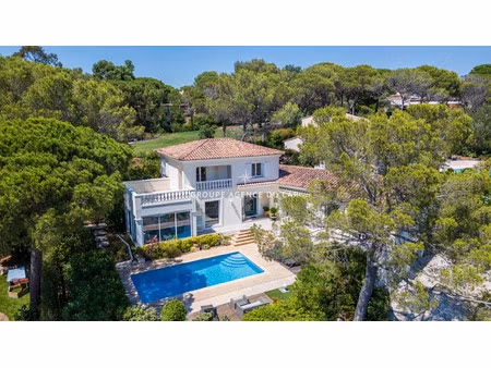 villa de luxe à vendre dans le quartier valescure-vaulongue-clair bois-vallon suveret