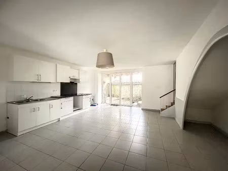 location maison 5 pièces à anglade (33390), 793 €