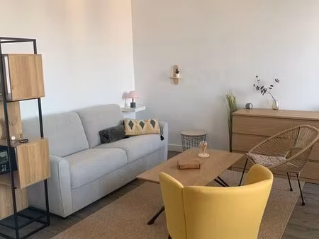 studio meublé de charme – 24 m² – centre historique de redon