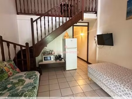 investissement ou pied-à-terre : studio avec mezzanine, terrasse et piscine