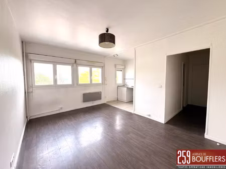 appartement 2 pieces avec parking / nancy boufflers
