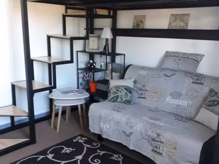 studio meublé calme et tout confort dans maison de caractère à 500 mètres de l'école condé