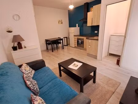 a louer petite échoppe meublée bordeaux centre avec local extérieur