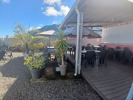 ensemble immobilier de 269 m² sur 800 m² de terrain à dos d'âne 97429;