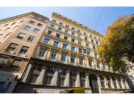 location local professionnel 279m² lyon 4ème