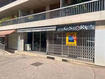 local commercial à louer