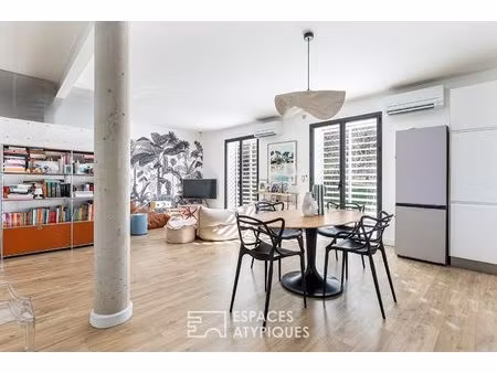 maison d'architecte avec piscine dans un environnement préservé