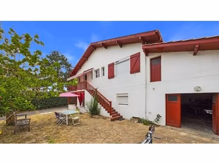 anglet montbrun - maison de 117 m² sur un terrain de 508 m²