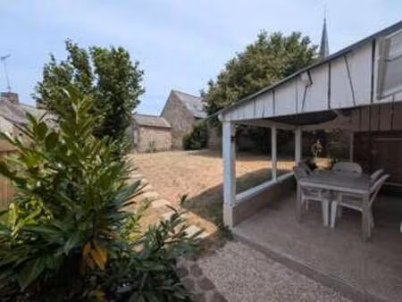 location maison à montreuil-poulay (53640) : à louer / 92m² montreuil-poulay