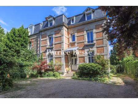 hôtel particulier à vendre à guingamp
