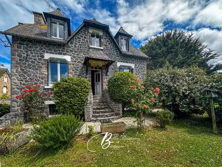 a vendre charmante maison de bourg sur la côte