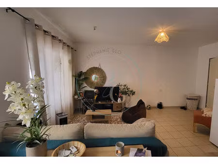 cogolin - centre-ville - agréable studio - 38m²