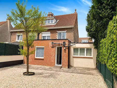 location maison 5 pièces 122 m² à faches-thumesnil (59155), 1 250 €