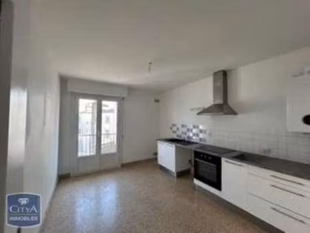 location appartement 3 pièces à lorient (56100) : à louer 3 pièces / 70m² lorient