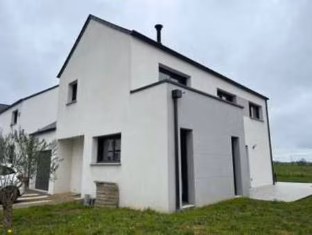 location maison à ossé (35410) : à louer / 110m² ossé