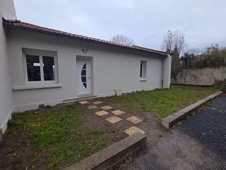 maison p/p 2 chambres et jardin