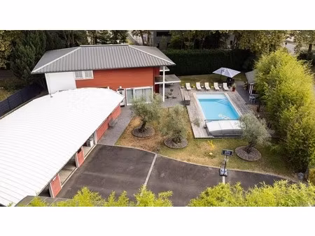 maison d'exception, 220m², piscine, pool house, 4 chambres, triple garage 90m², terrain 15