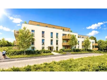 studio avec terrasse et jardin