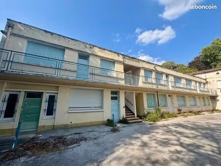 immeuble 12 pièces 280 m²