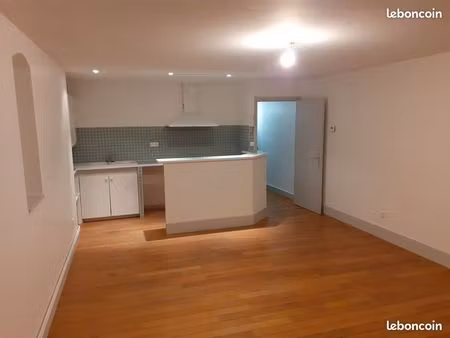 appartement f2 place du plot