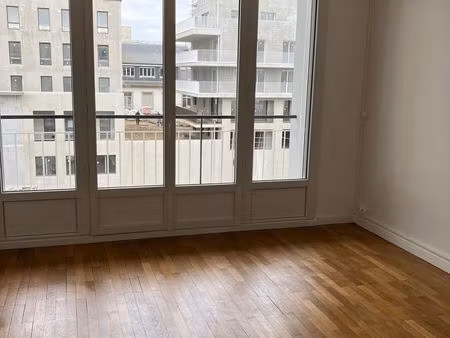 a louer appartement plein centre refait a neuf