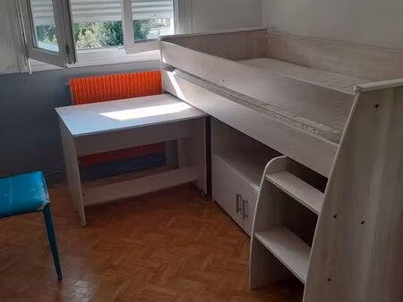 chambre meublée
