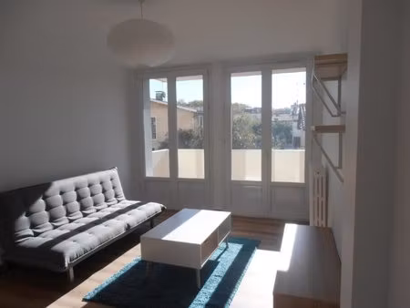 a louer t2 entièrement meublé de 44.93m2 : 18 bis avenue du ma