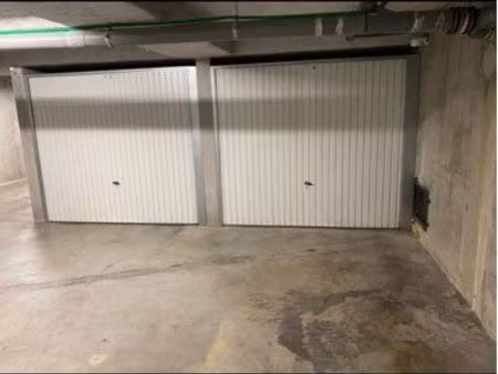 garage fermé 13 m² à vendre – saint-priest – faibles charges