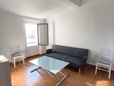 location 2p vieil antibes à l'année