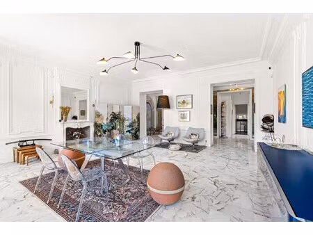 nice - cimiez - magnifique 4 pièces de 187 m² avec terrasse dans une résidence avec parc..