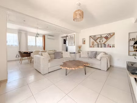 vente maison 5 pièces 168 m² cuers (83390)
