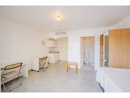studio dans residence recente ...