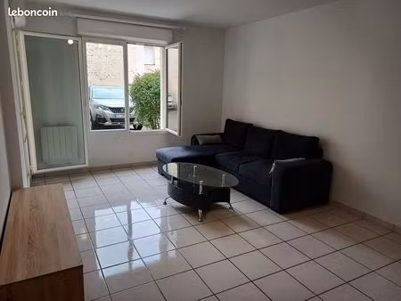 très beau t2 meublé quartier jardin public