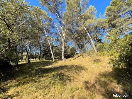 terrain 3 225 m² nimes