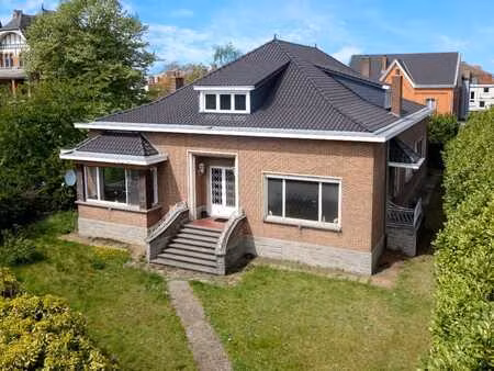 à louer : spacieuse maison individuelle au centre de zavente
