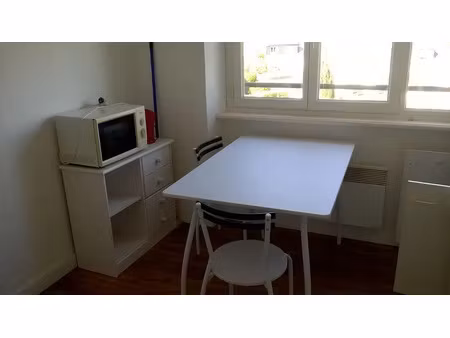 location meublée appartement 1 pièce 13 m² à quimper (29000), 321 €