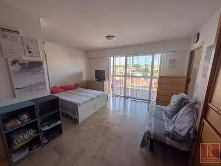 location meublée appartement 35 m² à juan les pins (06160), 800 €