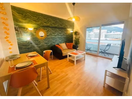 location meublée appartement 3 pièces 46 m² à toulon (83000), 1 000 €