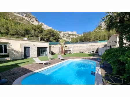 location maison 3 pièces 100 m² à marseille 9ème (13009), 2 350 €