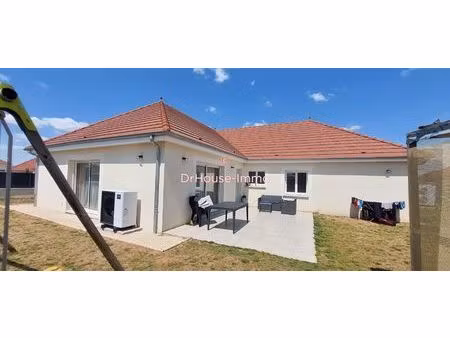 maison recente de plain-pied 150 m²
