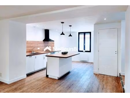 maison rénovée – 96 m² – 3 chambres - 1 bureau – garage – sous-sol complet – terrasse – à 