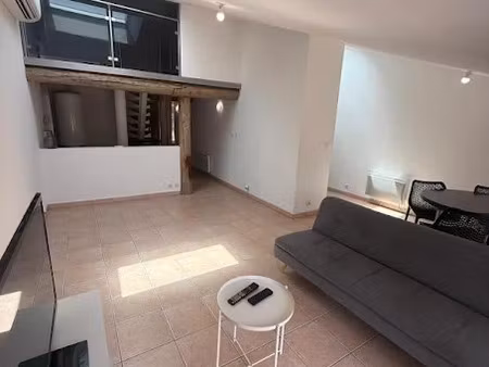 location meublée appartement 3 pièces 64 m² à vinon-sur-verdon (83560), 900 €